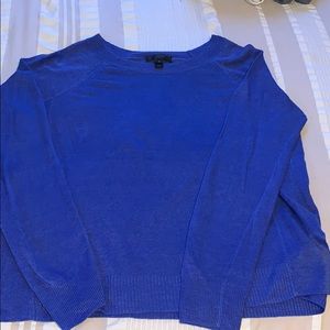 Loose fitting long sleeve shirt